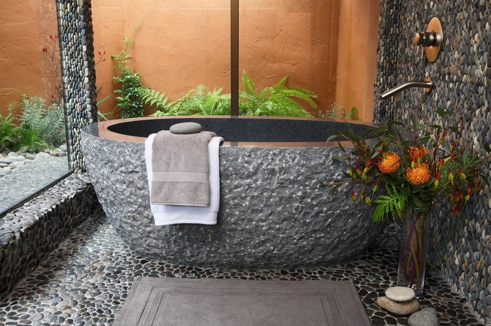 Black Mediterranean Stone Soaking Bathtub